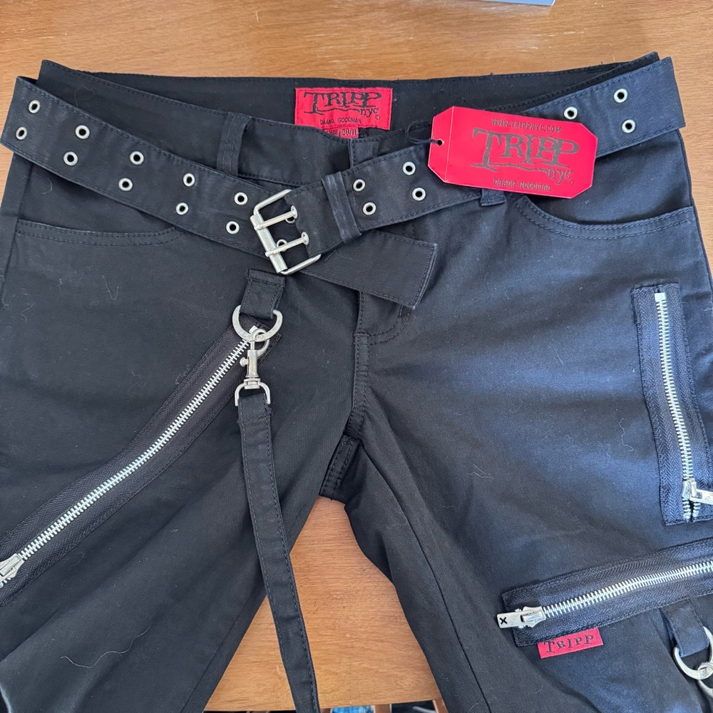 Tripp NYC Size 30/11 NWT Black Belted Grommet Zipper Pants - Picture 3 of 7